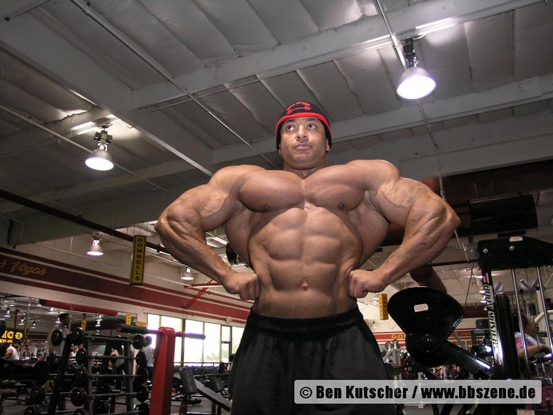 Mustafa Mohammad in Gold`s Gym
