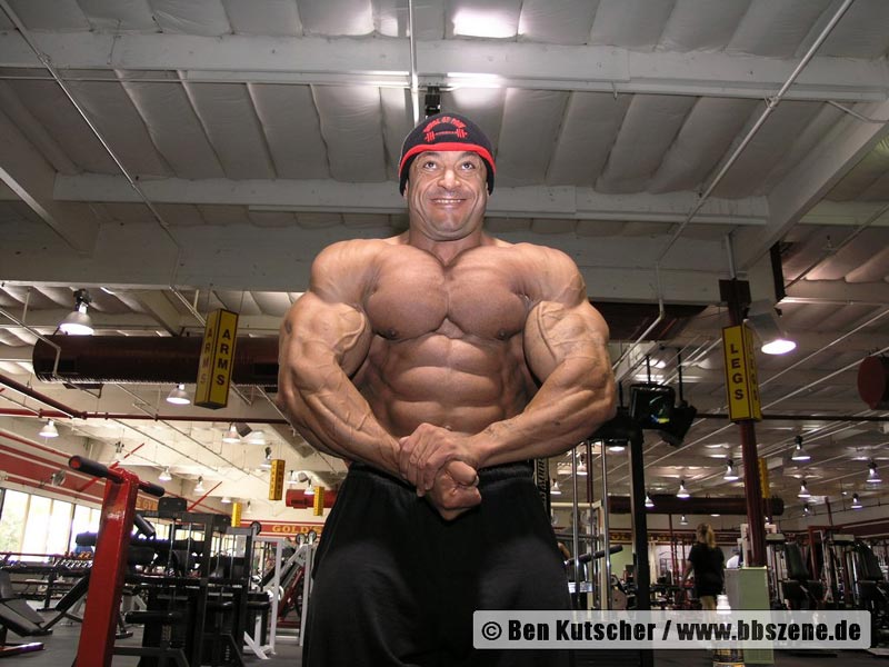 Mustafa Mohammad in Gold`s Gym