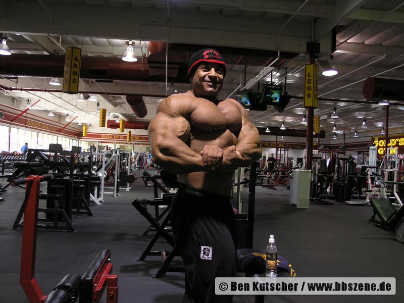 Mustafa Mohammad in Gold`s Gym