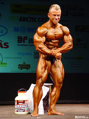 Andrej Mozol�ni