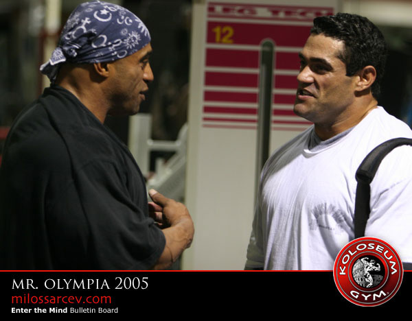 Dennis James a Gustavo Badell