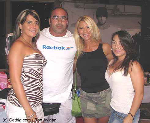Nassar El Sonbaty s fanynkami