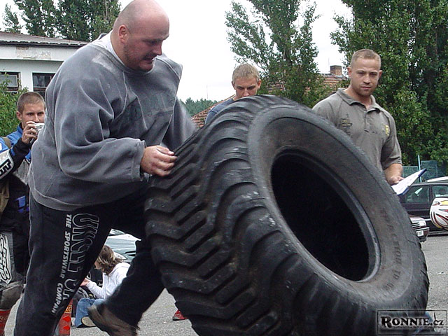 P�evracen� 100 kg pneumatiky