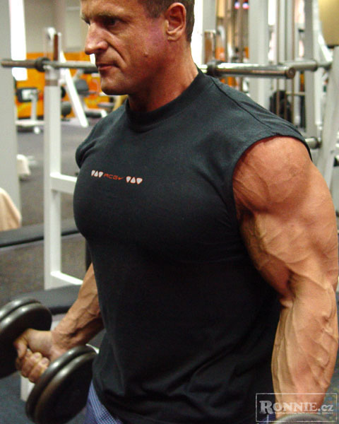 L��a Kur��k 3 t�dny p�ed Mr. Universe