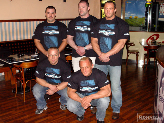 Majitel Vitalmaxu Jan Filo a �tve�ice reprezentant� z Mr. Universe
