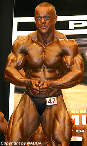 2. na Mr. Universe NABBA 2006 do 179 cm Alistair Smyth - Velk� Brit�nie