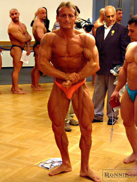 Pavel Barton��ek