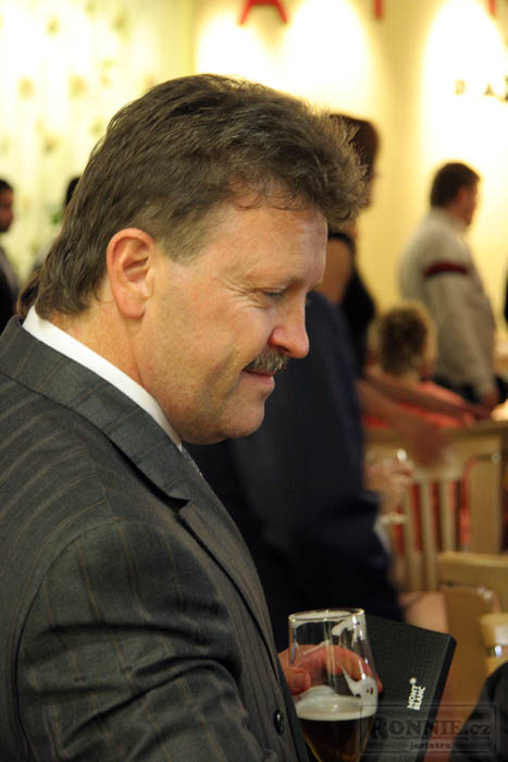 Stanislav Pe��t