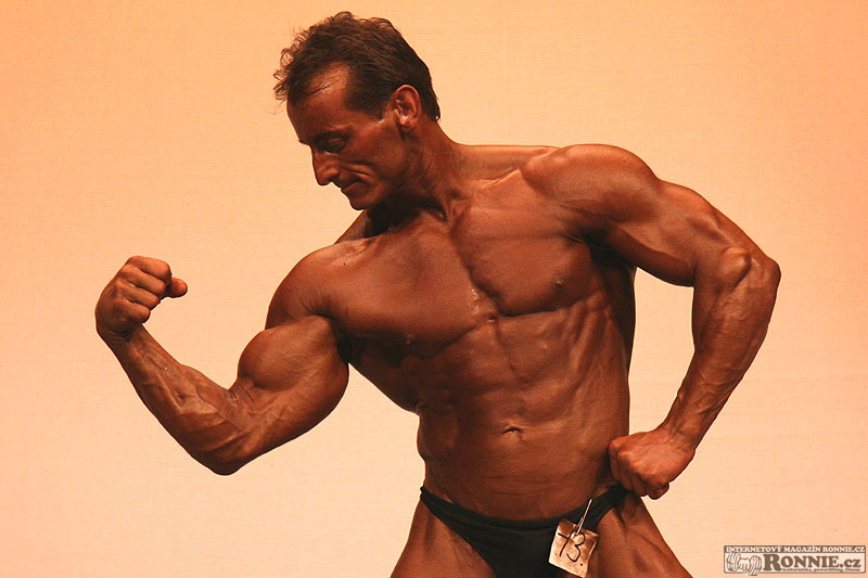 Pavel Barton��ek