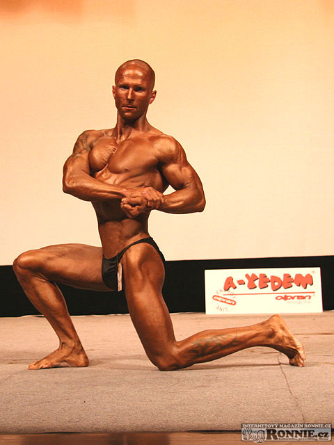 Jaroslav Lomozn�k