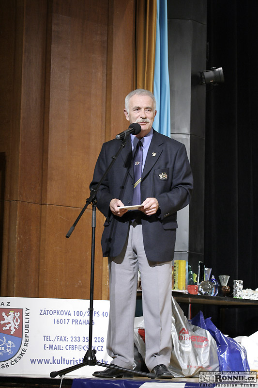 Konferenci�r Zbyn�k Janoud