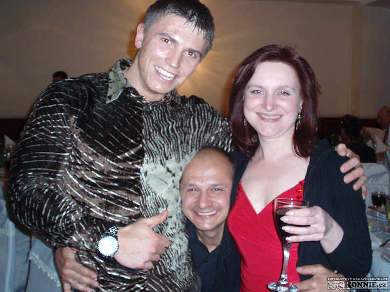 Vlevo Sl�vek, uprost�ed Oleg Zhur