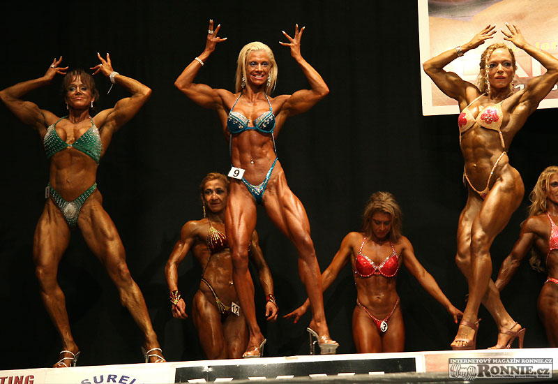 Taylor Young, Andrea Carvalho