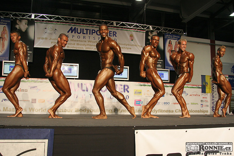 Junio�i - kulturistika do 75 kg