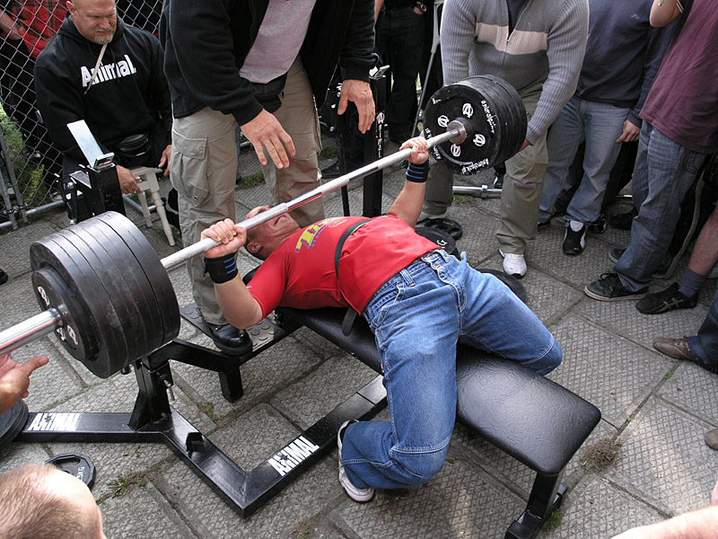 Sout� v bench-pressu
