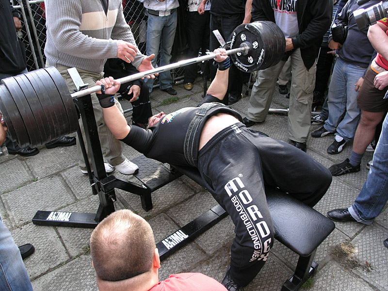 Sout� v bench-pressu