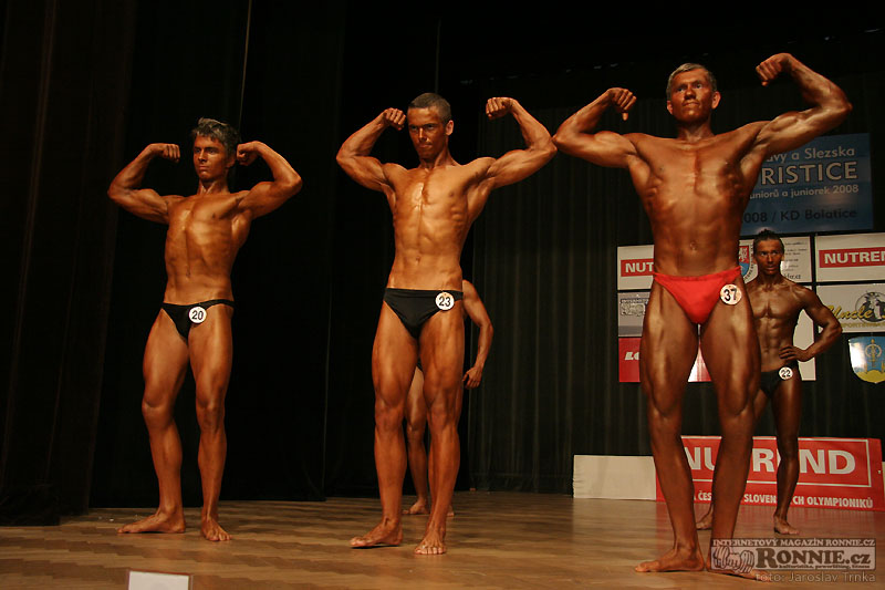 Kulturistika junio�i - do 77 kg