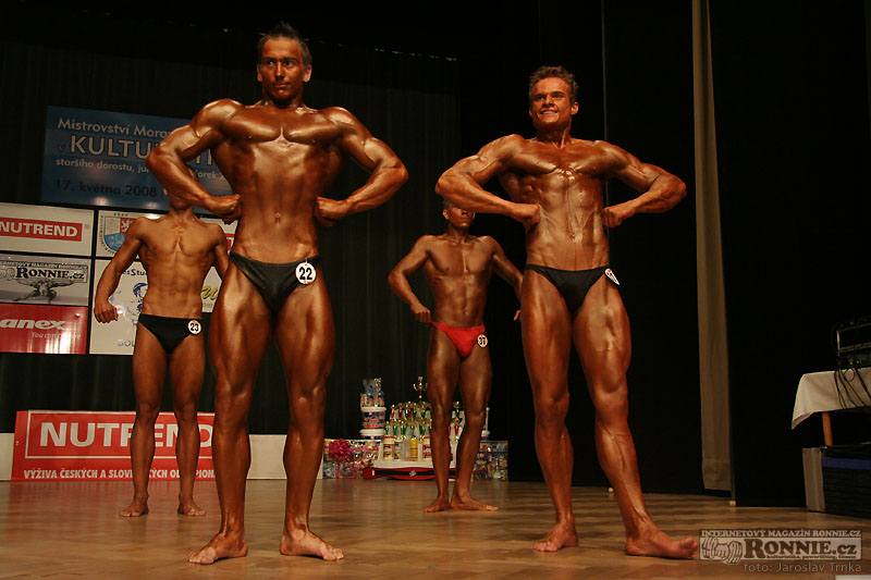 Kulturistika junio�i - do 77 kg