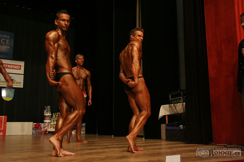 Kulturistika junio�i - do 77 kg