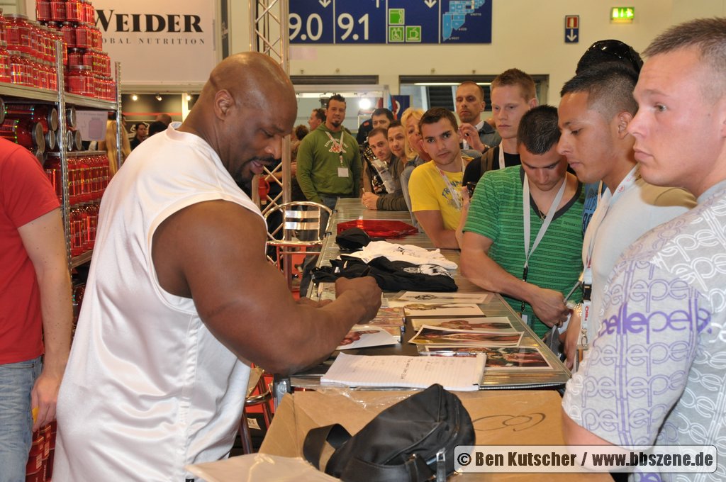 Ronnie Coleman a z�stup fanou�k�