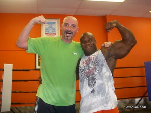 Kevin English a fighter Derek Panza