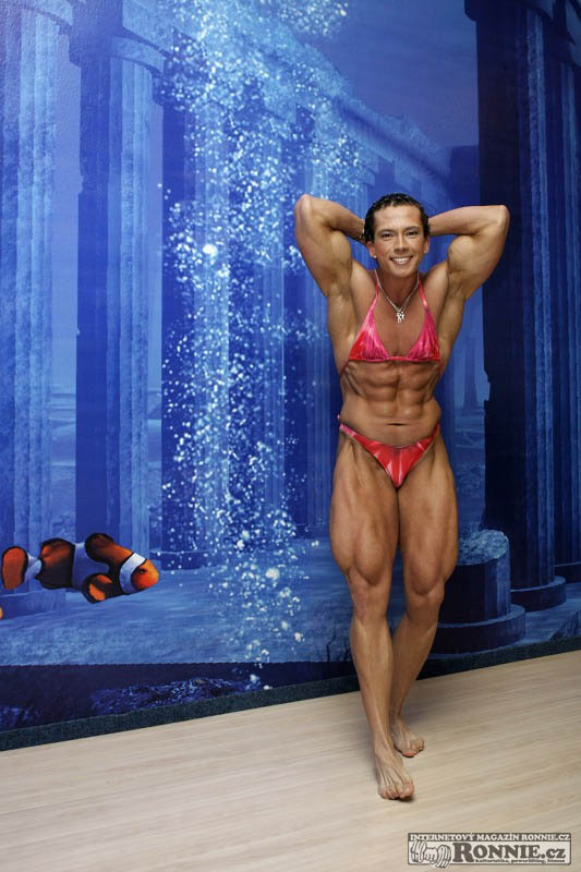 V�ra Mikulcov� t�den p�ed Arnold Classic Amateur