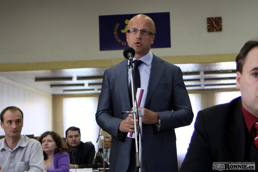 P�edseda rugbyov� unie Pavel Teli�ka 