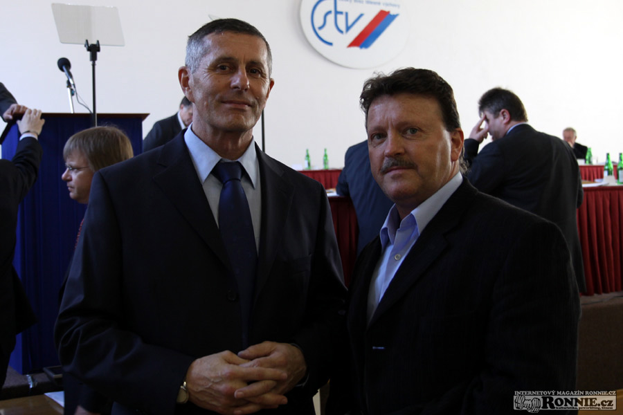 Pavel Ko��n a Stanislav Pe��t