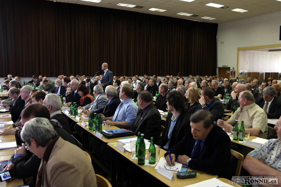 P�edseda rugbyov� unie Pavel Teli�ka 