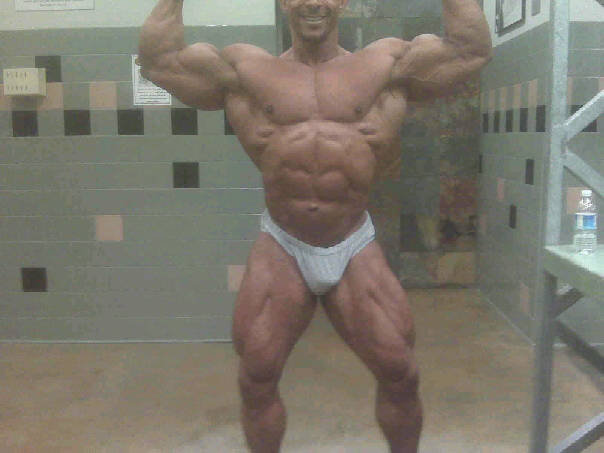 Troy Alves 4,5 t�dne p�ed Mr. Olympia
