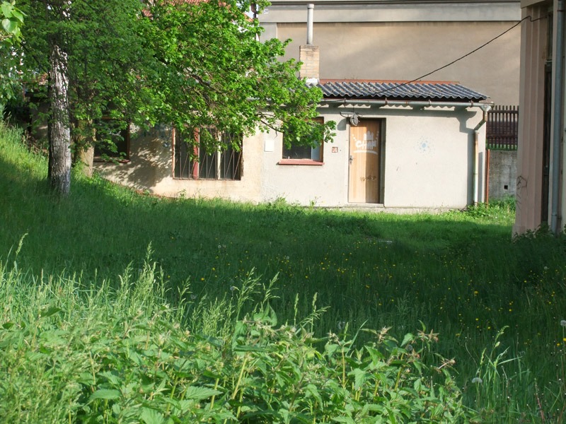 Star� gar� - prvn� posilovna