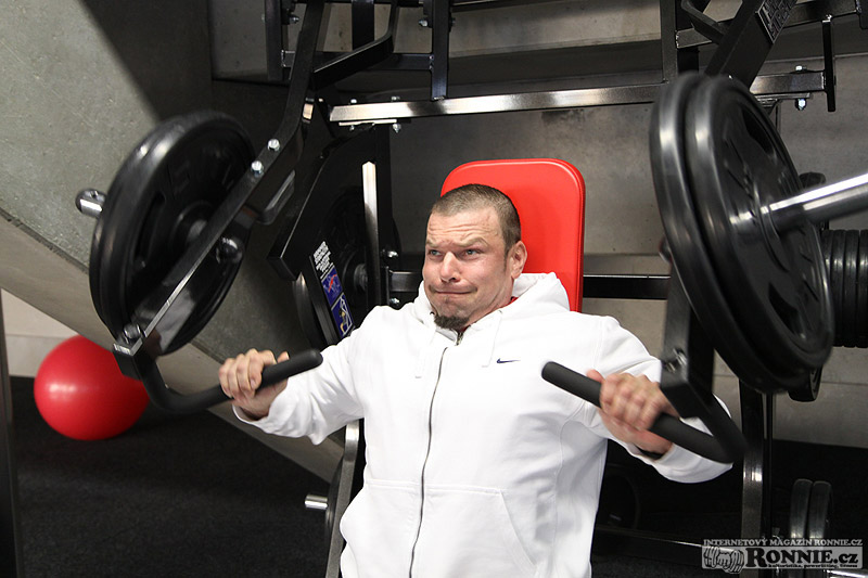 Marek Vom��ka