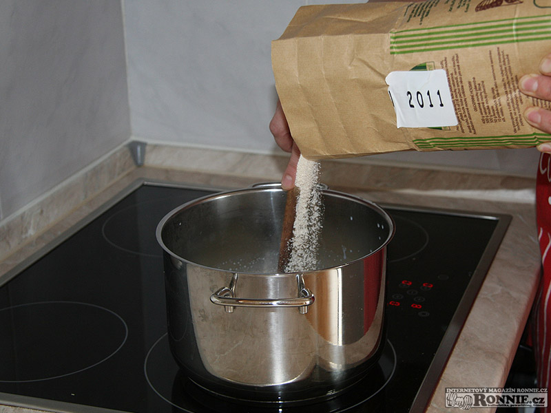 Rovnom�rn� pr��me mouku