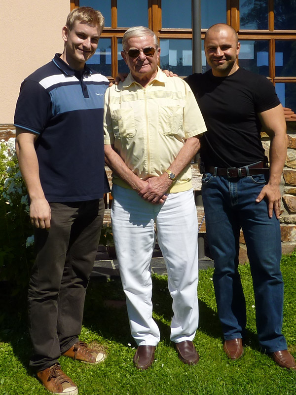 Auto�i �l�nku David Havl��ek a Ji�� Paul�k spole�ne s Ladislavem Ko��nem