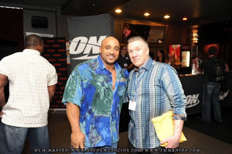 Dennis James a Jim Manion