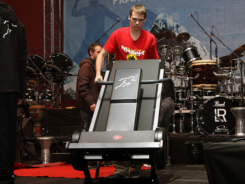 Drum & Walk 2