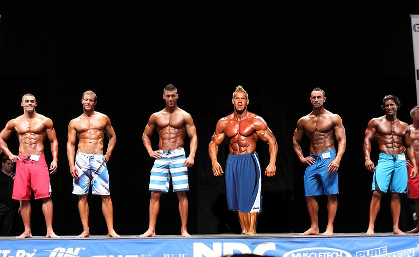 Jay Cutler a jeho soupe�i na profesion�ln� sout�i v kategorii physique