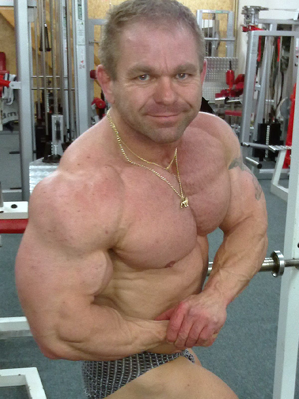 Martin Rezek v pr�b�hu p��pravy na Arnold Classic Amateur 2012