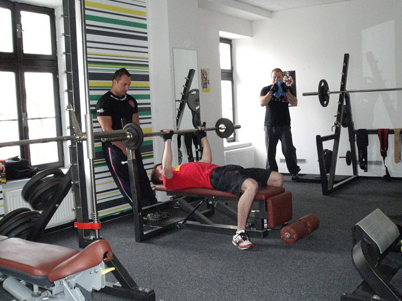 Bench-press