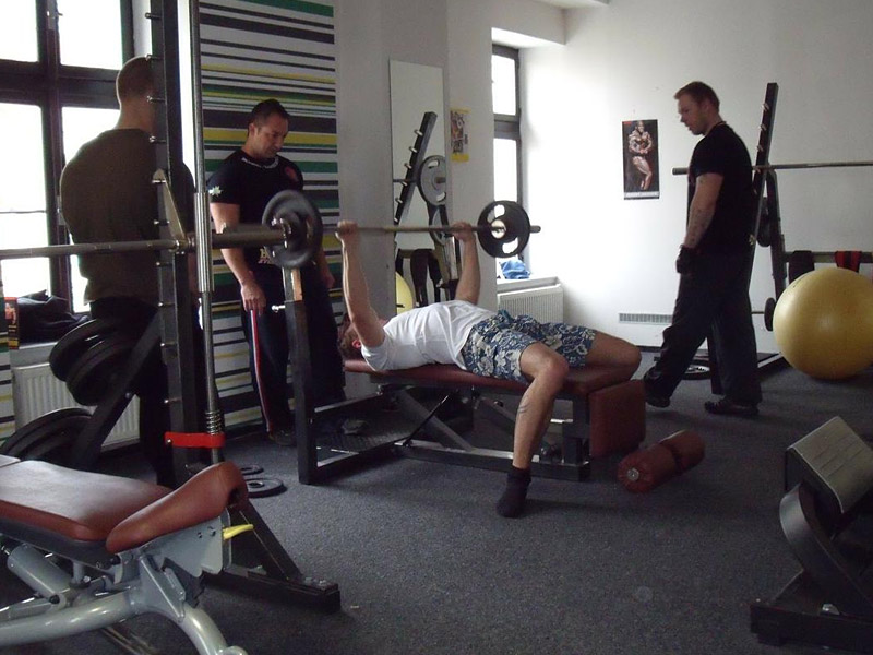 Bench-press