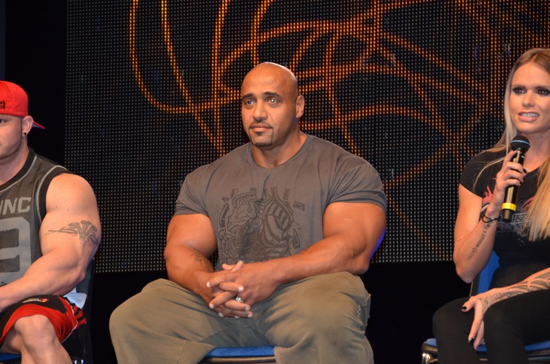 James "Flex" Lewis, Dennis James, Larissa Reis