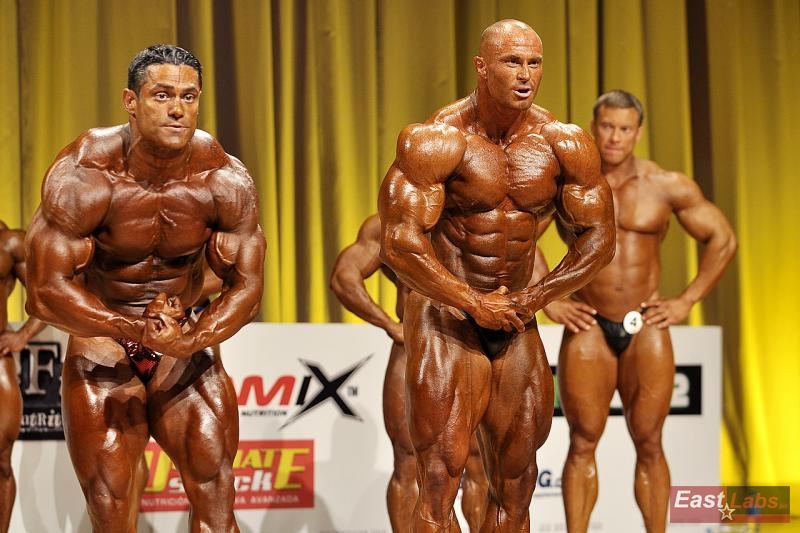 Gustavo Badell, Tom� Bure�