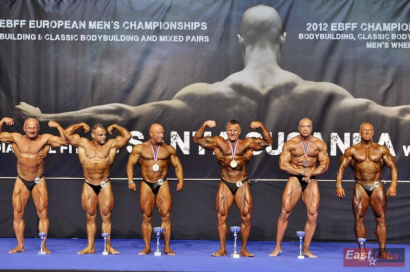 Finalist� kulturistiky mu�� masters od 50 do 59 let nad 80 kg