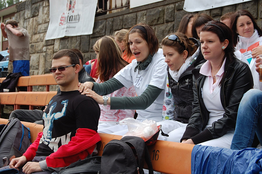 Mezifakultn� z�vod dra��ch lod� 2012