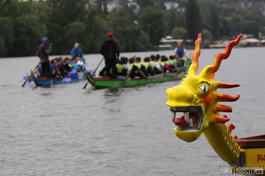 Mezifakultn� z�vod dra��ch lod� 2012