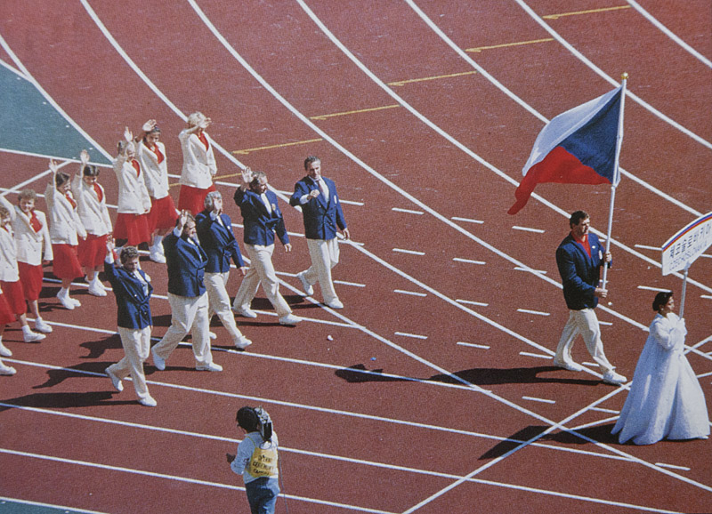 LOH Moskva 1980 - vlajkono� Bugy