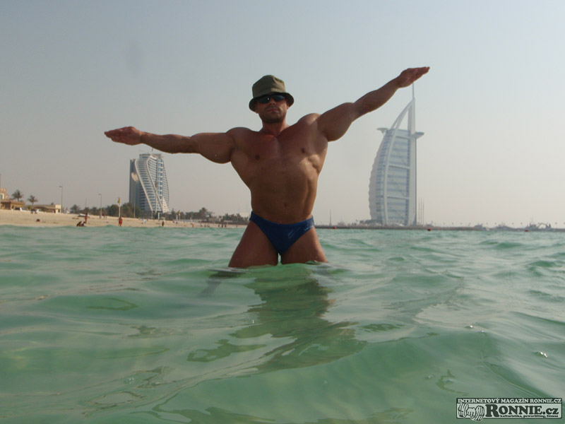 Luk� Osladil a man�el� �pinglovi na dovolen� v Dubaji