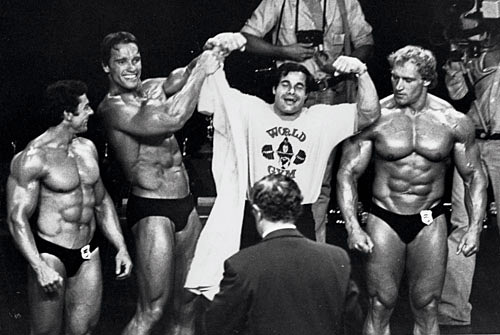 Columbu p�i sv�m neohl�en�m vystoupen� na Mr. Olympia 1980