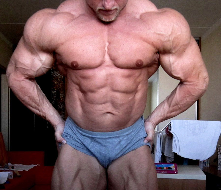 Vojt�ch Koritensk� 9 t�dn� p�ed startem na Arnold Classic Europe 2012