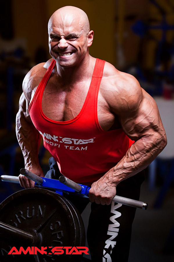 Luk� Osladil (SK Powerbulls T�ebo�) m�s�c p�ed Olympia 212 Showdown